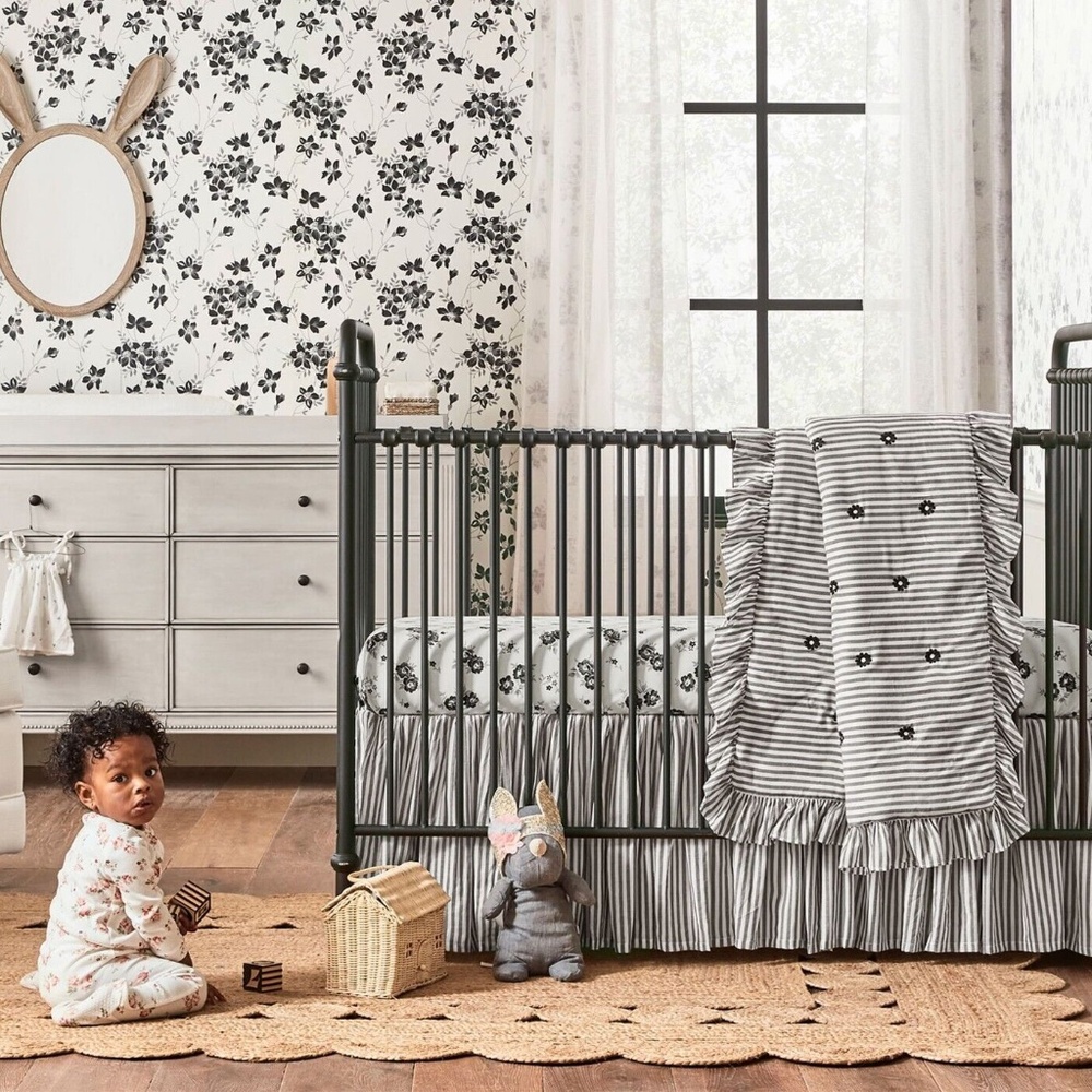 POTTERY BARN KIDS BABY EMILY & MERITT STRIPED RUFFLE CRIB SKIRT ~ BLACK & WHITE